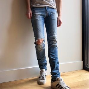 REVEND SUPER SLIM DISTRESSED BLUE JEANS - 32